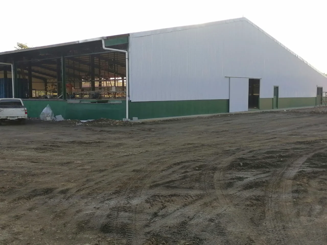Construcción de Empacadora, Patio de Fruta y Bodega de Agroquímicos en la Finca Bugaba