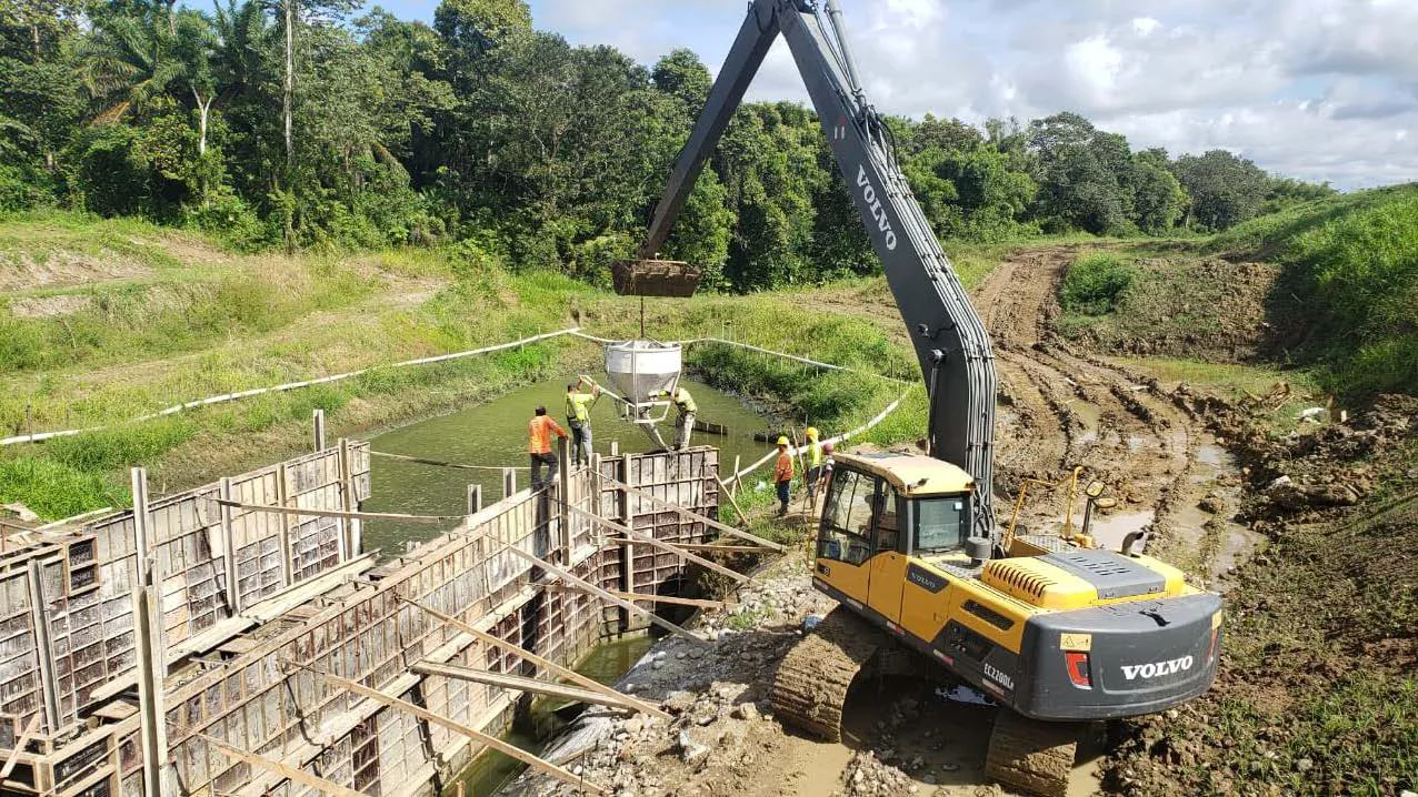 Construcción de Toma de Agua en la Estación de Bombeo de la Finca Alanje