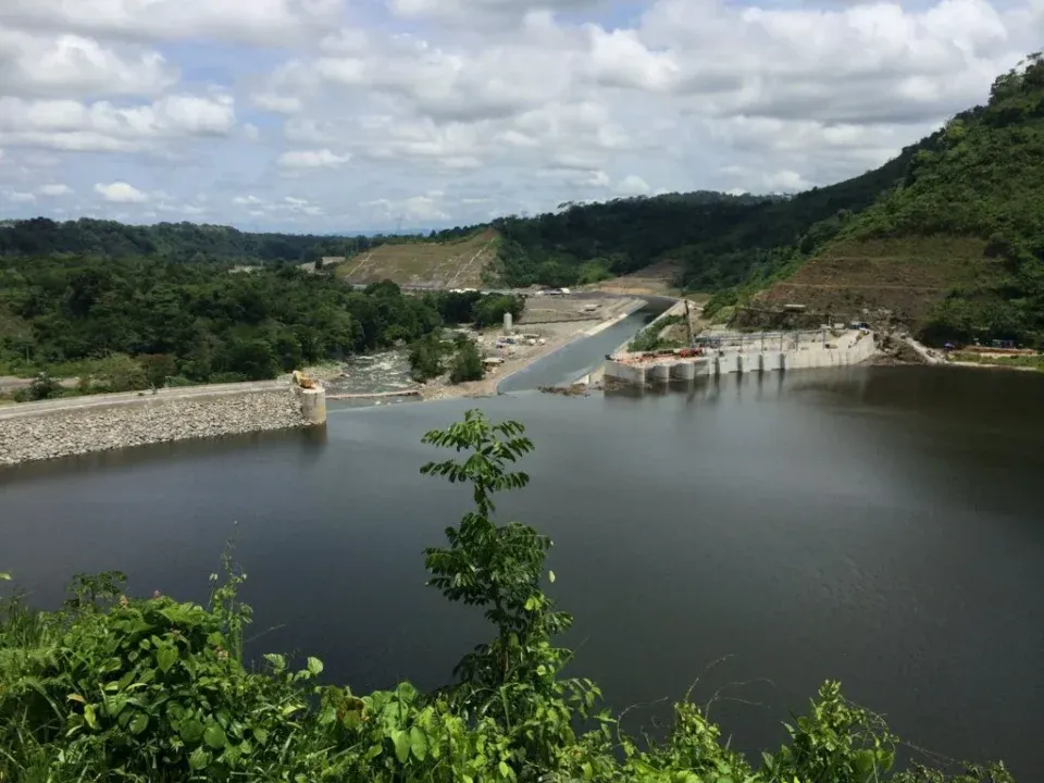 Central Hidroeléctrica Bajo Frío