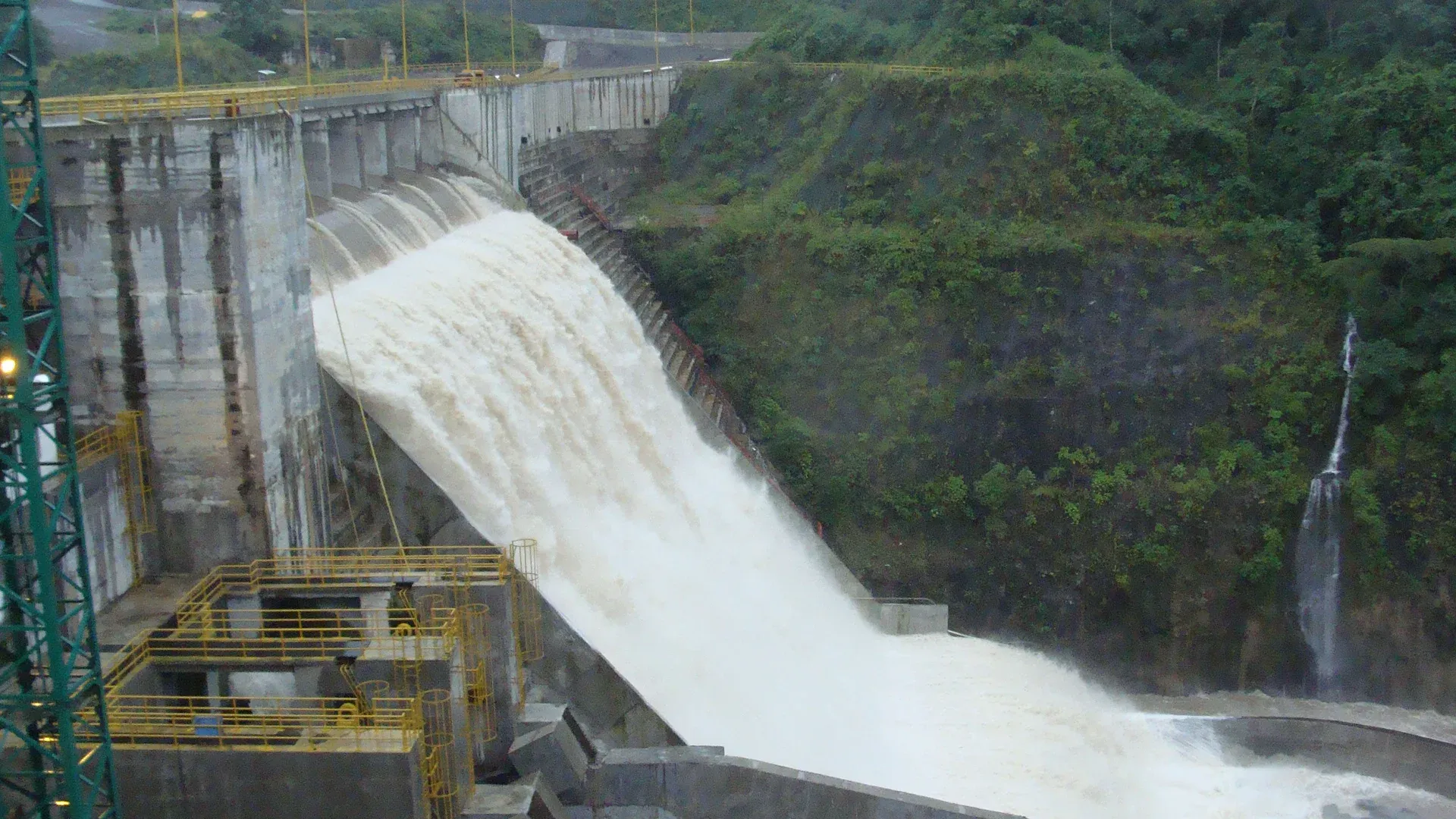 Presa Baitún